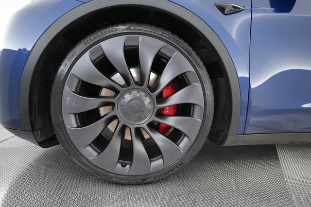 2021 Tesla Model Y — photo 15 of 24
