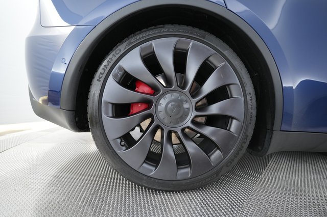 2021 Tesla Model Y — photo 17 of 24