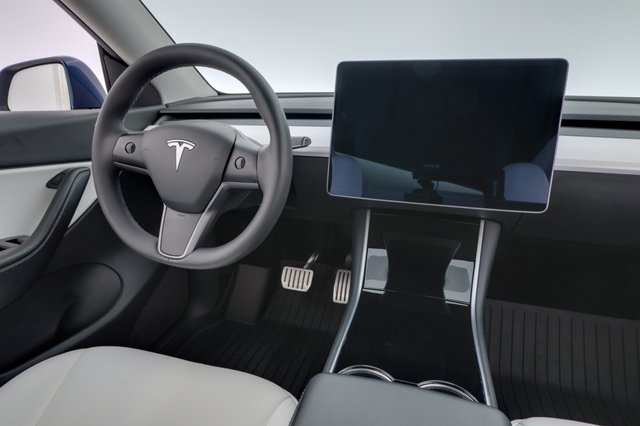 2021 Tesla Model Y — photo 20 of 24