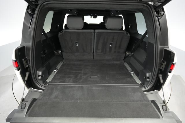 2023 Rivian R1S — photo 6 of 27