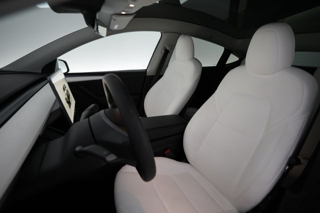 2022 Tesla Model Y — photo 3 of 26