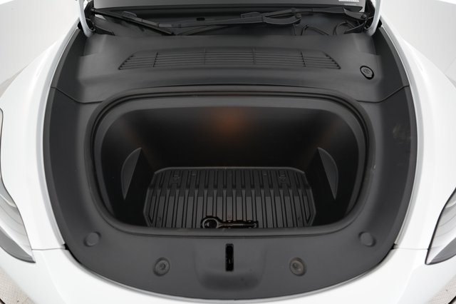 2022 Tesla Model Y — photo 23 of 26