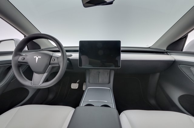 2022 Tesla Model Y — photo 21 of 26