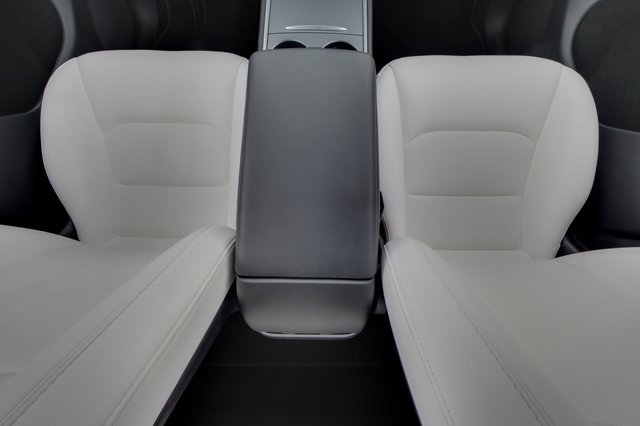 2022 Tesla Model Y — photo 22 of 26