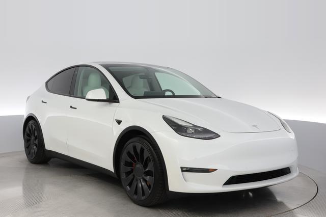 2022 Tesla Model Y — photo 10 of 26