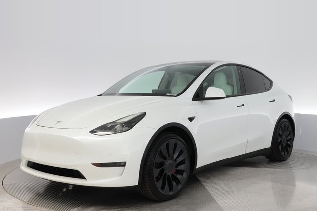 2022 Tesla Model Y — VIN 7SAYGDEF7NF536880