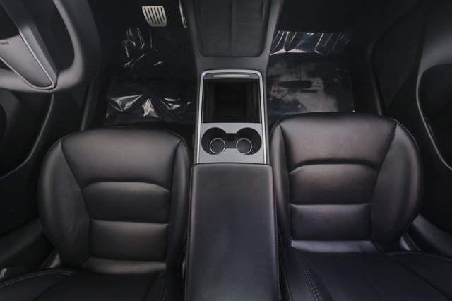 2023 Tesla Model 3 — photo 22 of 26