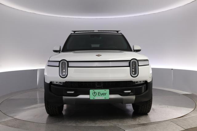 2023 Rivian R1S — photo 9 of 27