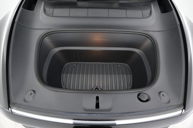 2026 Tesla Model Y — photo 23 of 24