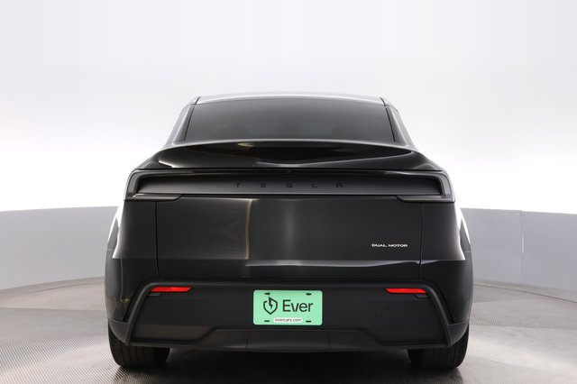 2026 Tesla Model Y — photo 12 of 24