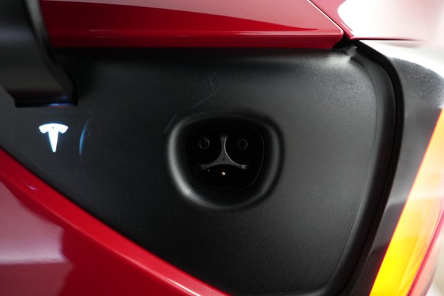 2023 Tesla Model Y — photo 8 of 25