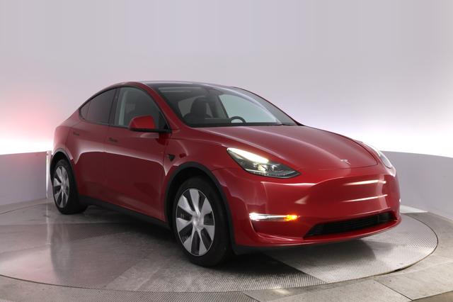 2023 Tesla Model Y — photo 10 of 25
