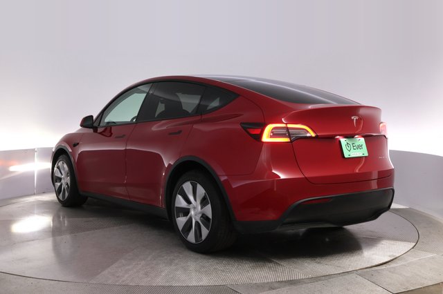 2023 Tesla Model Y — photo 13 of 25