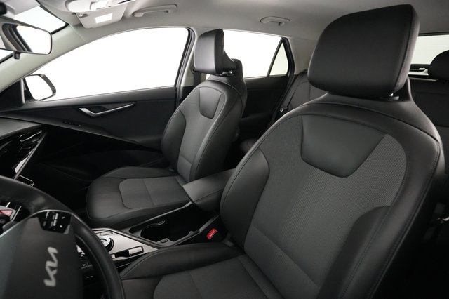 2023 Kia Niro EV — photo 3 of 24
