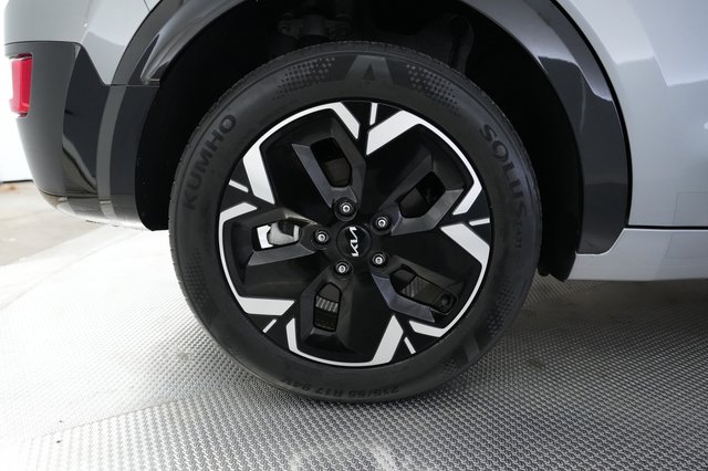 2023 Kia Niro EV — photo 17 of 24