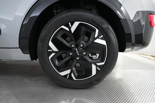2023 Kia Niro EV — photo 7 of 24