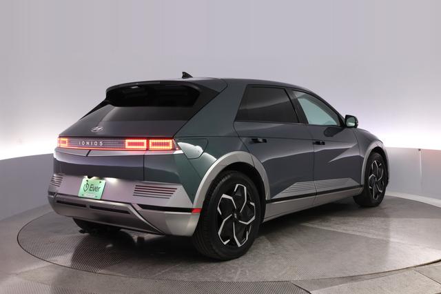 2024 Hyundai IONIQ 5 — photo 2 of 24
