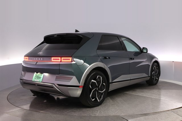 2024 Hyundai IONIQ 5 — photo 2 of 24
