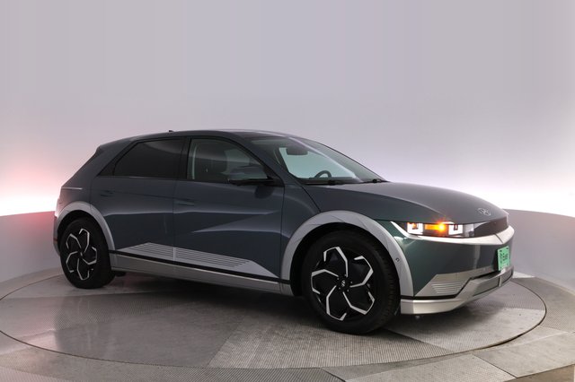2024 Hyundai IONIQ 5 — photo 11 of 24
