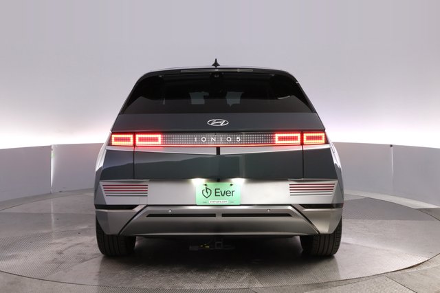 2024 Hyundai IONIQ 5 — photo 12 of 24