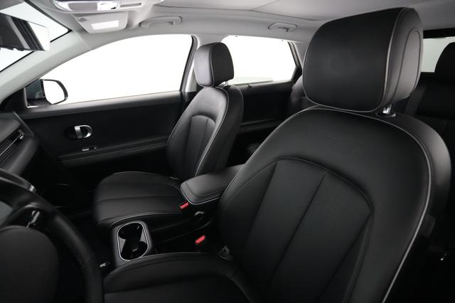 2024 Hyundai IONIQ 5 — photo 3 of 24