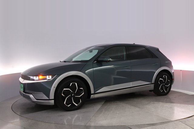 2024 Hyundai IONIQ 5 — photo 14 of 24