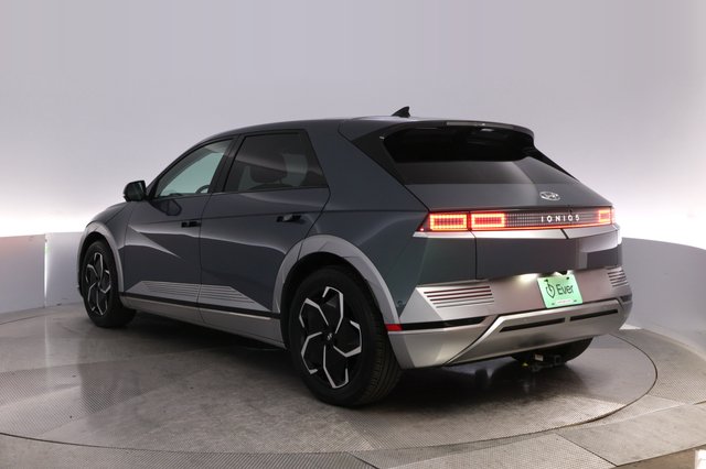 2024 Hyundai IONIQ 5 — photo 13 of 24