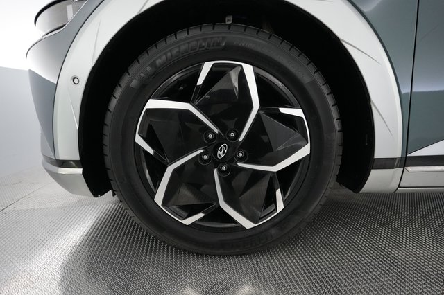 2024 Hyundai IONIQ 5 — photo 15 of 24