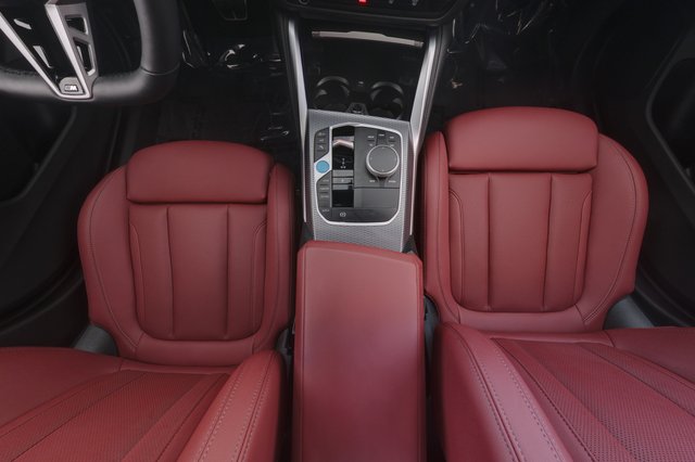 2025 BMW i4 — photo 22 of 23