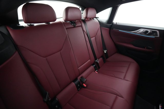 2025 BMW i4 — photo 4 of 23
