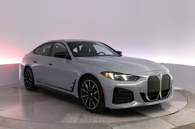 2025 BMW i4 — photo 10 of 23