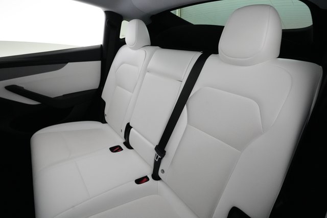 2026 Tesla Model Y — photo 19 of 28