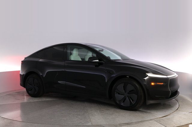 2026 Tesla Model Y — photo 11 of 28