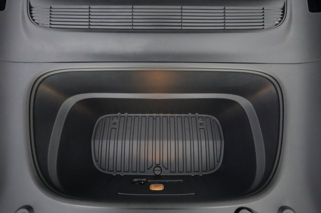 2026 Tesla Model Y — photo 26 of 28