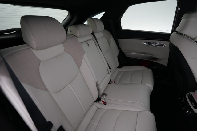 2023 Genesis Electrified GV70 — photo 4 of 24