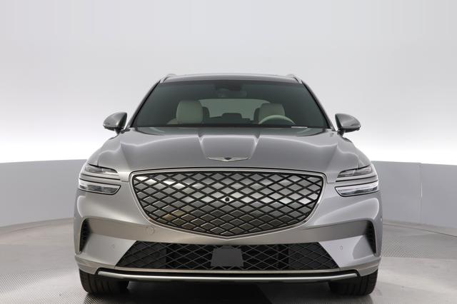 2023 Genesis Electrified GV70 — photo 9 of 24