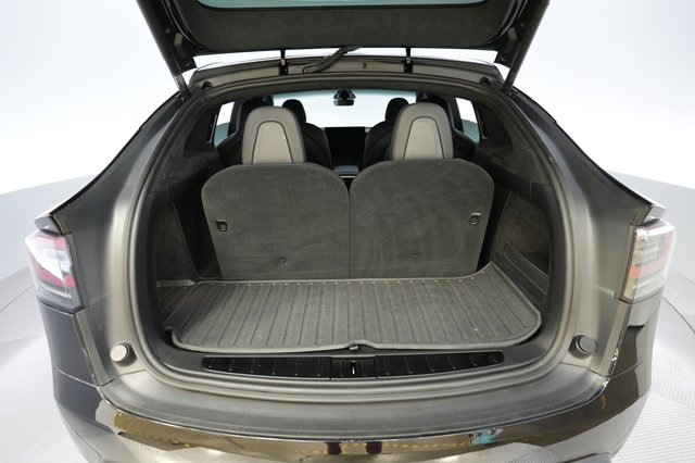 2023 Tesla Model X — photo 6 of 28