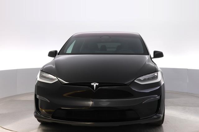 2023 Tesla Model X — photo 9 of 28