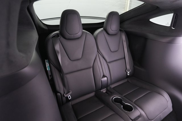 2023 Tesla Model X — photo 20 of 28