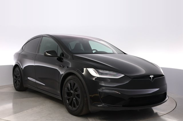 2023 Tesla Model X — photo 10 of 28