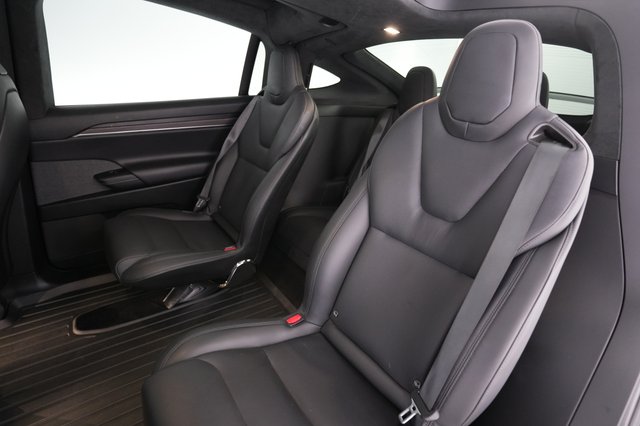 2023 Tesla Model X — photo 19 of 28