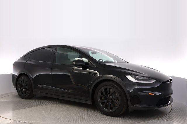 2023 Tesla Model X — photo 11 of 28
