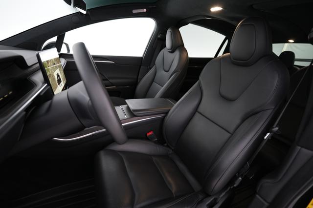 2023 Tesla Model X — photo 3 of 28