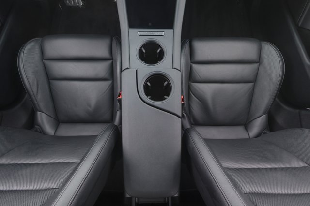2023 Porsche Taycan — photo 22 of 26
