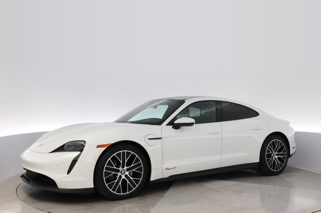 2023 Porsche Taycan — photo 14 of 26