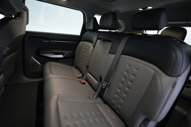 2024 Kia EV9 — photo 19 of 28