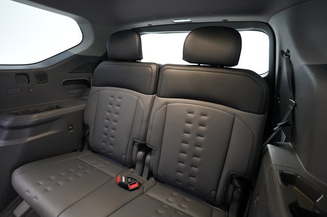 2024 Kia EV9 — photo 21 of 28