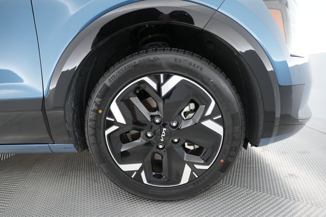 2024 Kia Niro EV — photo 16 of 24