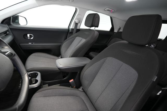 2024 Hyundai IONIQ 5 — photo 3 of 24