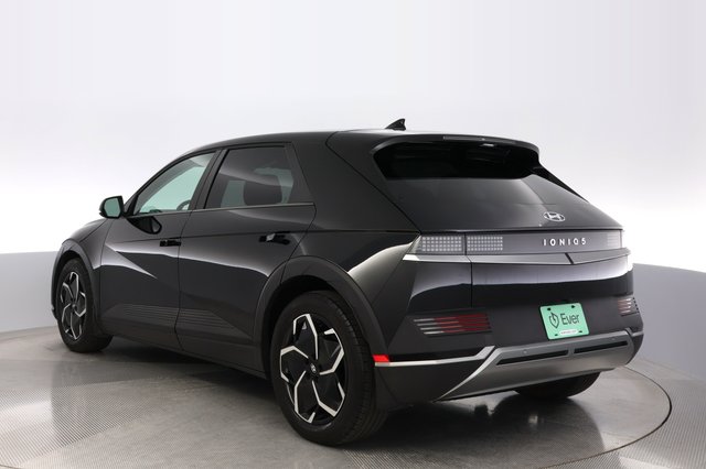 2024 Hyundai IONIQ 5 — photo 13 of 24